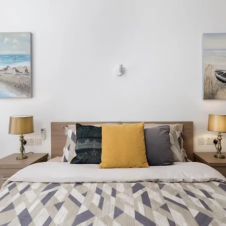 Modern, Cosy 1Bd Home - Close To Valletta Hamrun Exterior photo