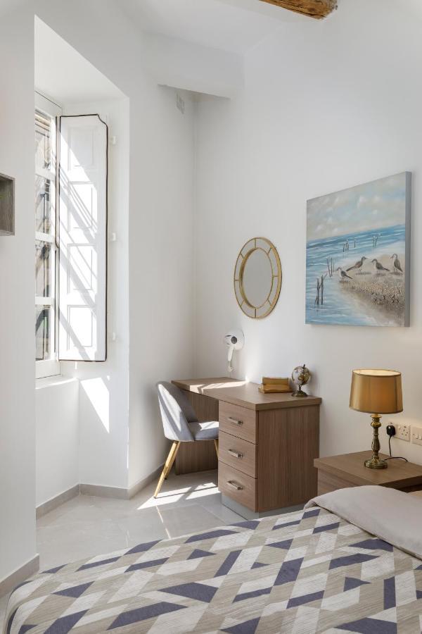 Modern, Cosy 1bd - Close To Valletta Apartment